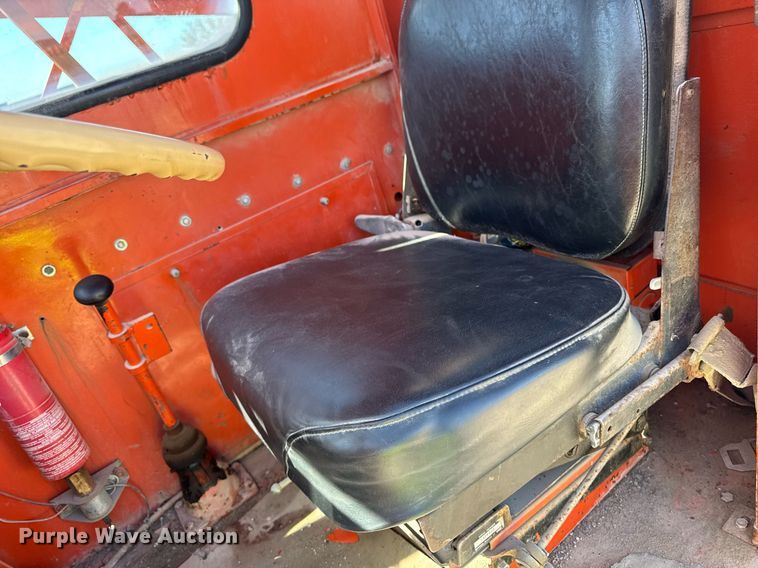 image for item DV2538 1975 Bantam 306 crane