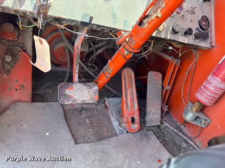 image for item DV2538 1975 Bantam 306 crane