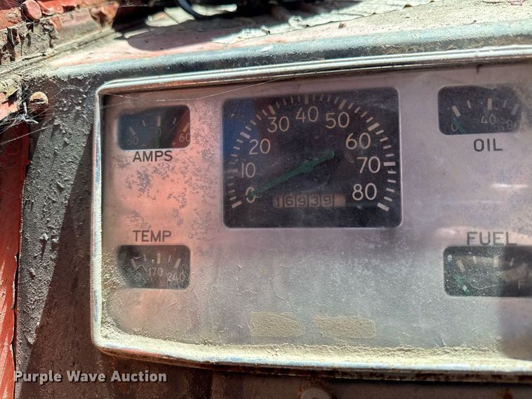 image for item DV2538 1975 Bantam 306 crane