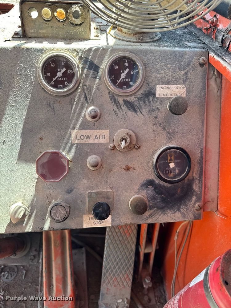 image for item DV2538 1975 Bantam 306 crane