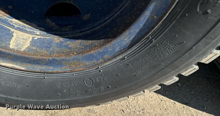 image for item DV2538 1975 Bantam 306 crane