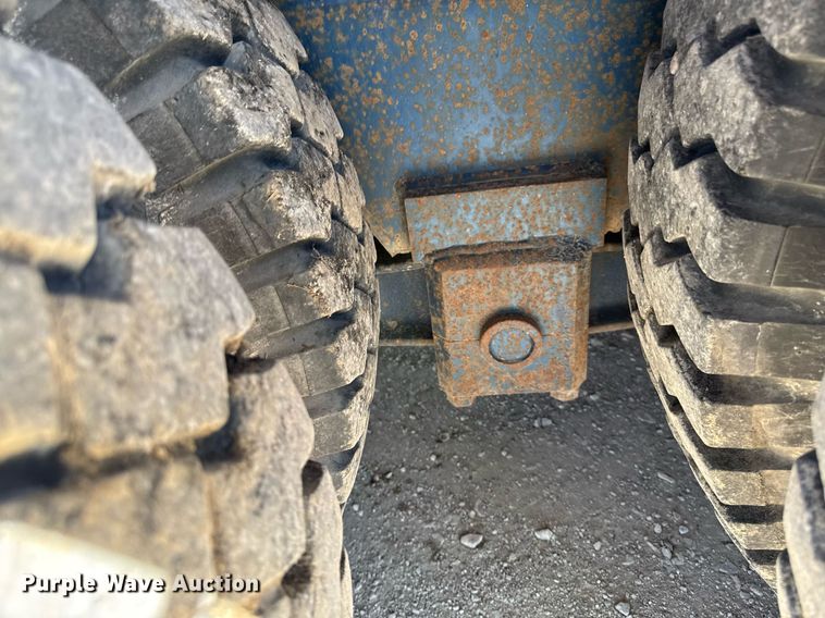 image for item DV2538 1975 Bantam 306 crane