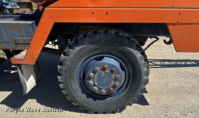 image for item DV2538 1975 Bantam 306 crane