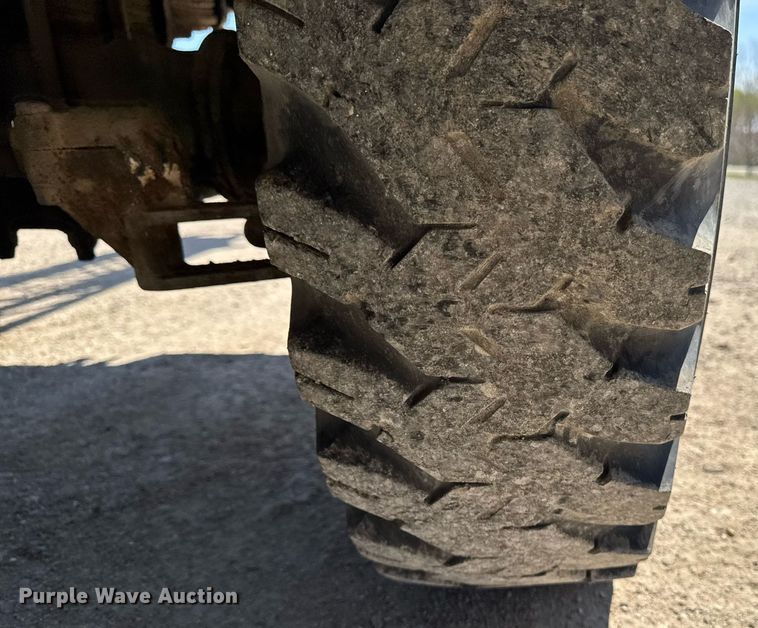 image for item DV2538 1975 Bantam 306 crane