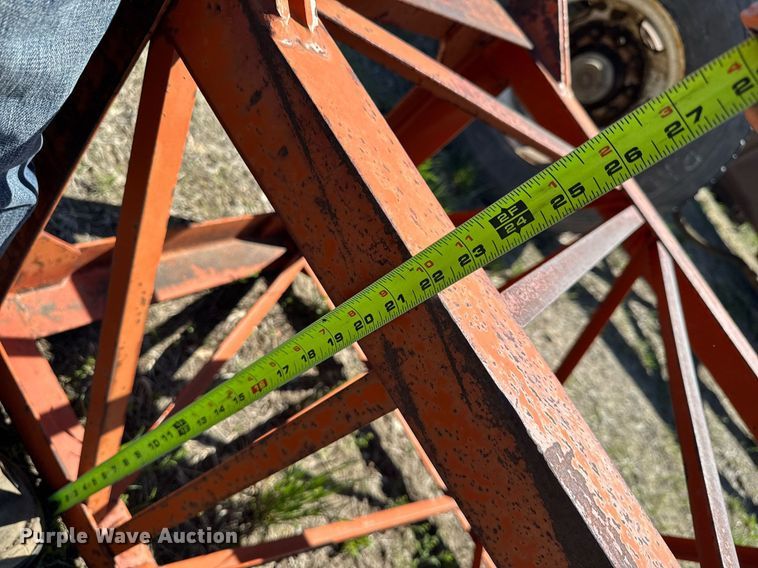 image for item DV2538 1975 Bantam 306 crane