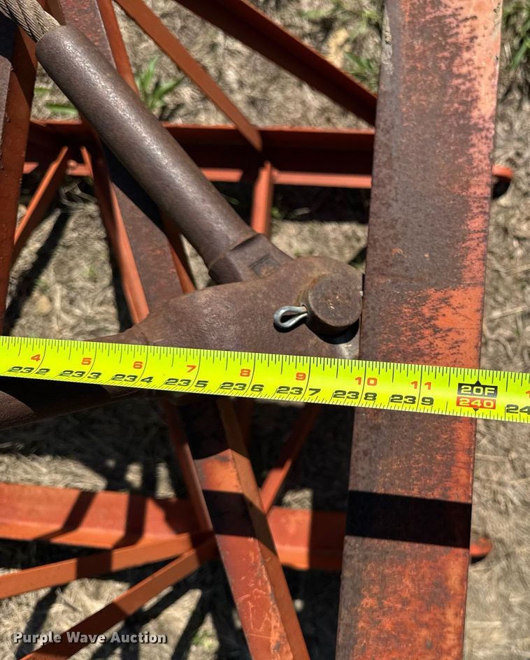 image for item DV2538 1975 Bantam 306 crane