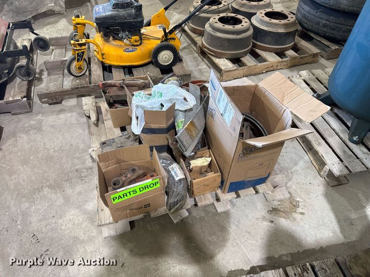 image for item DV2538 1975 Bantam 306 crane