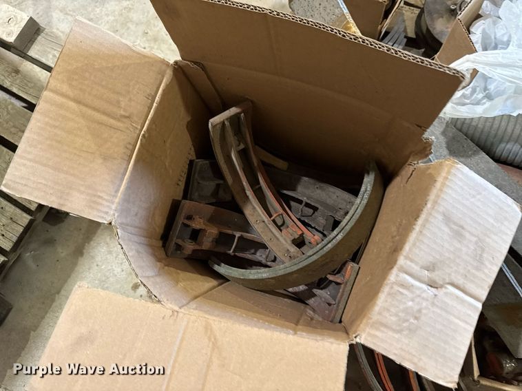 image for item DV2538 1975 Bantam 306 crane