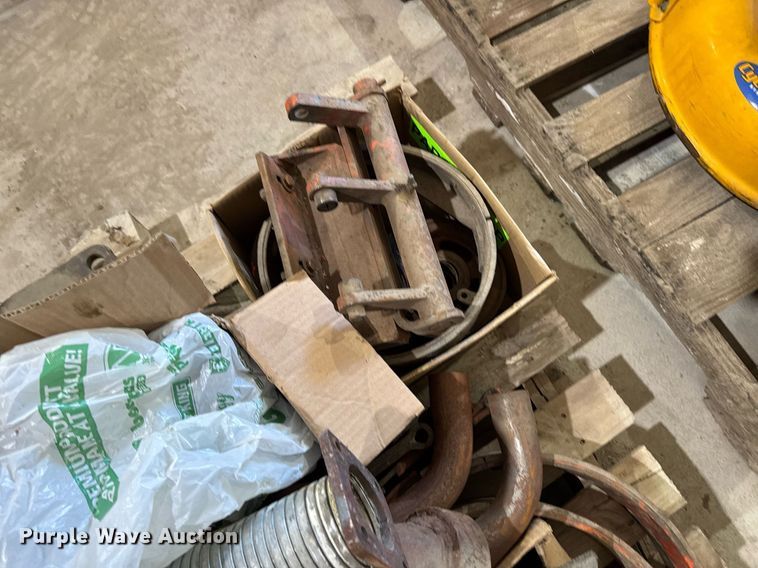 image for item DV2538 1975 Bantam 306 crane