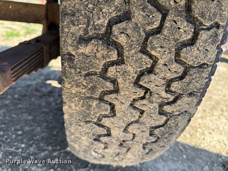 image for item DV2541 1989 Shop built utility trailer