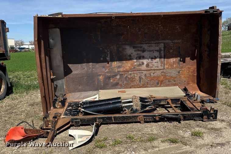 image for item DV2542 Dump truck bed