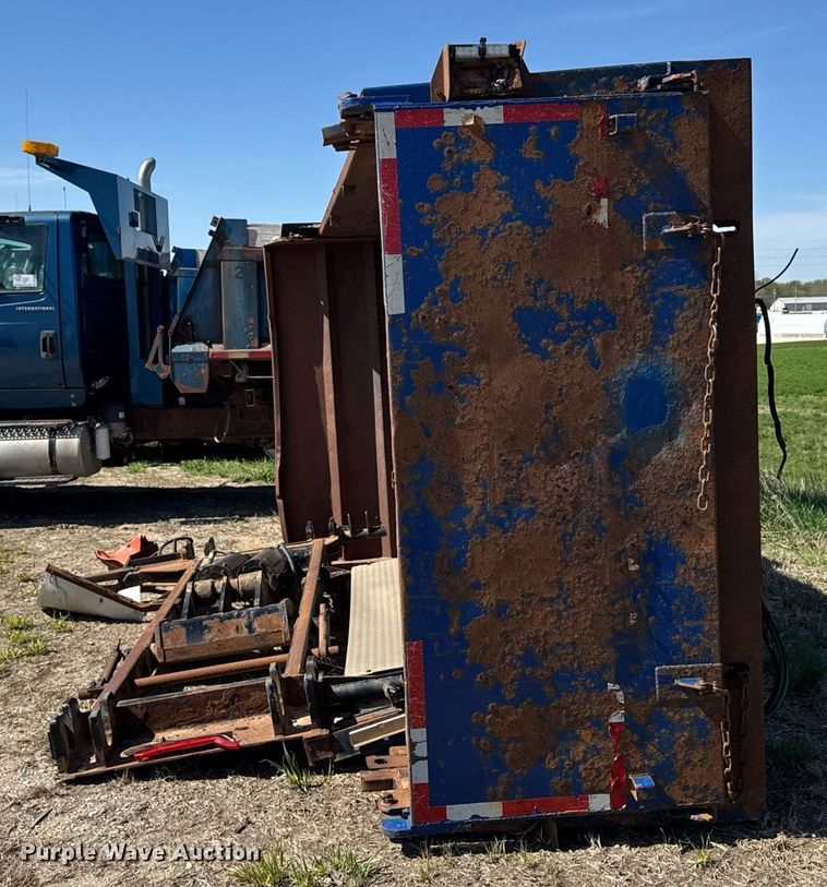 image for item DV2542 Dump truck bed