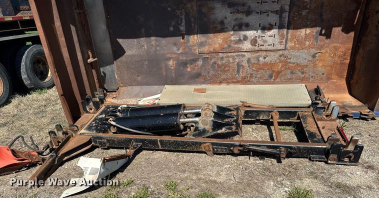 image for item DV2542 Dump truck bed