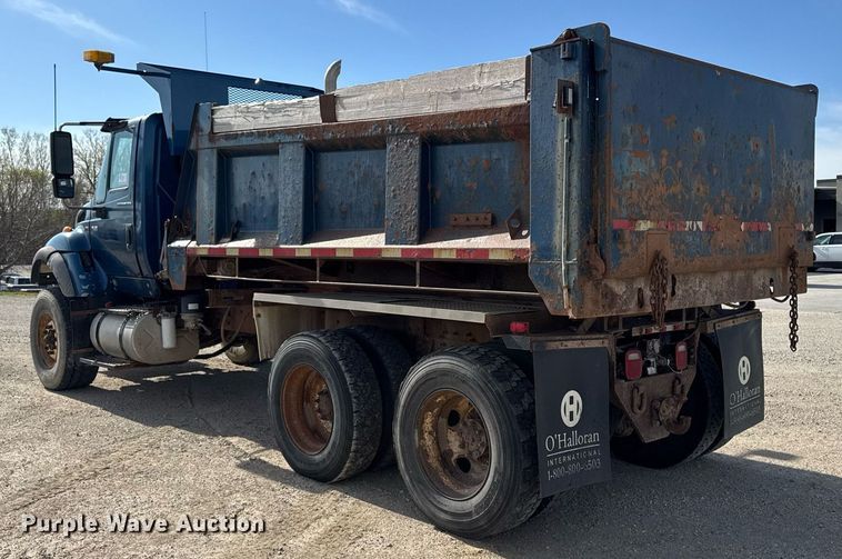 image for item DV2543 2004 International 7600 dump truck