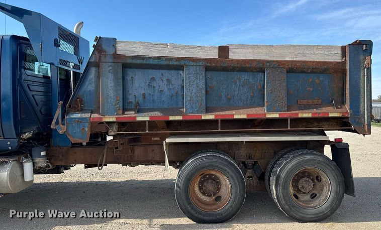 image for item DV2543 2004 International 7600 dump truck