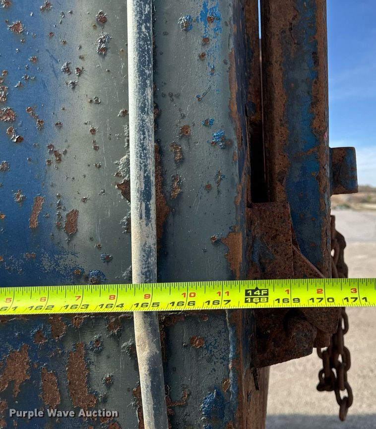 image for item DV2543 2004 International 7600 dump truck