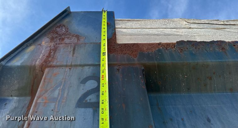 image for item DV2543 2004 International 7600 dump truck