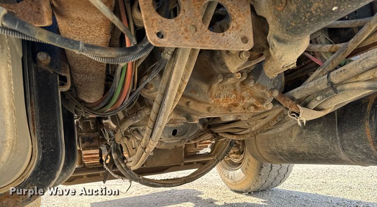 image for item DV2543 2004 International 7600 dump truck