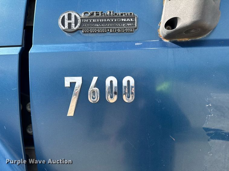 image for item DV2543 2004 International 7600 dump truck