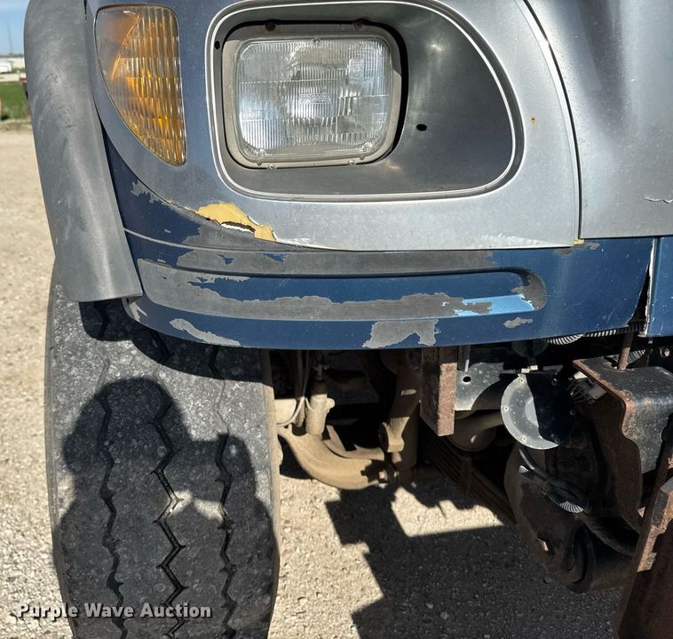 image for item DV2543 2004 International 7600 dump truck