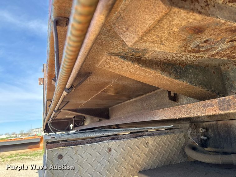 image for item DV2543 2004 International 7600 dump truck