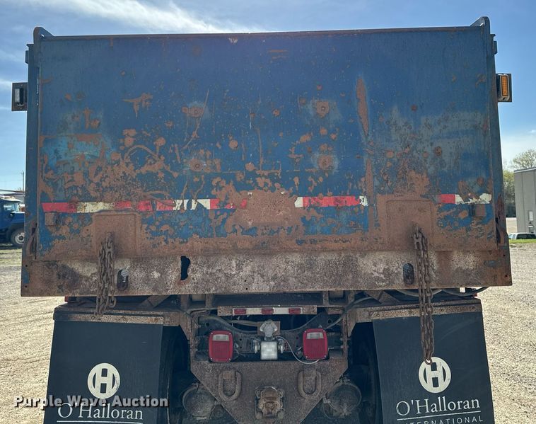 image for item DV2543 2004 International 7600 dump truck