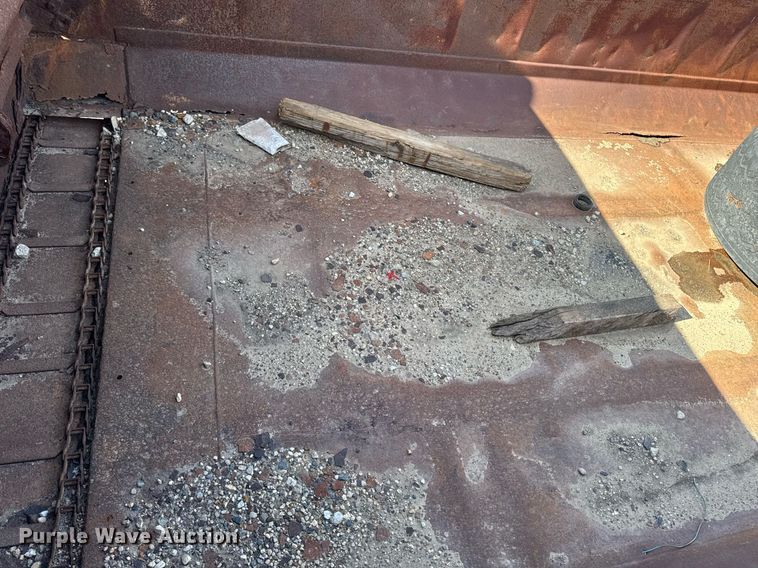 image for item DV2543 2004 International 7600 dump truck