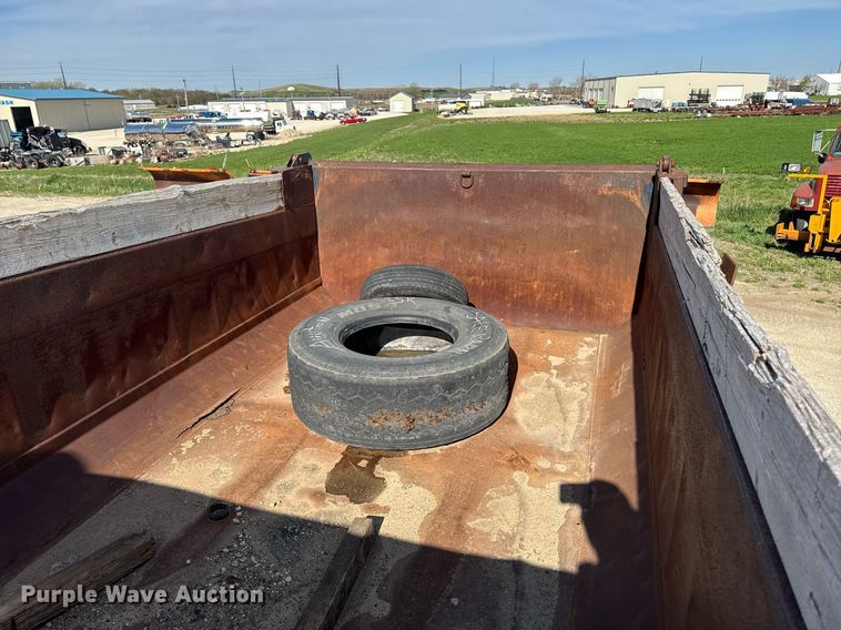 image for item DV2543 2004 International 7600 dump truck