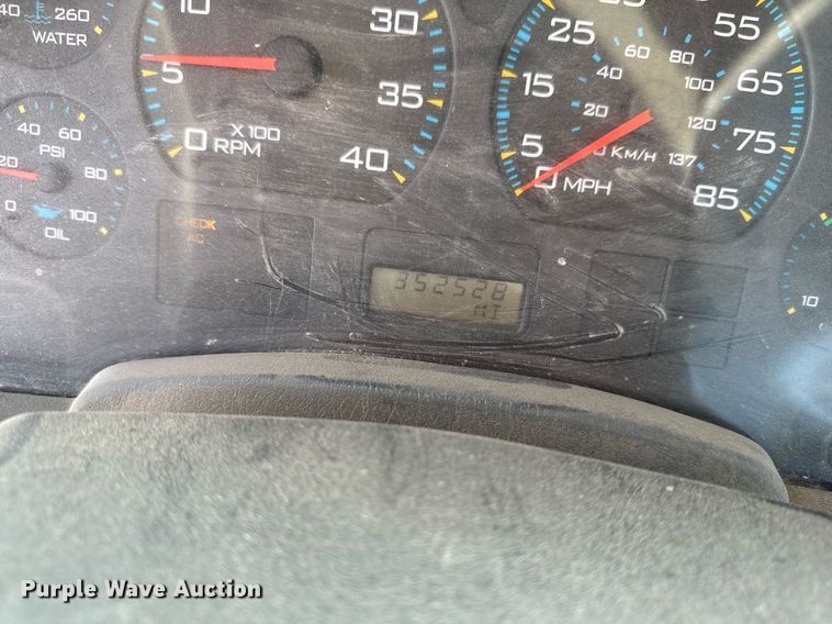 image for item DV2543 2004 International 7600 dump truck