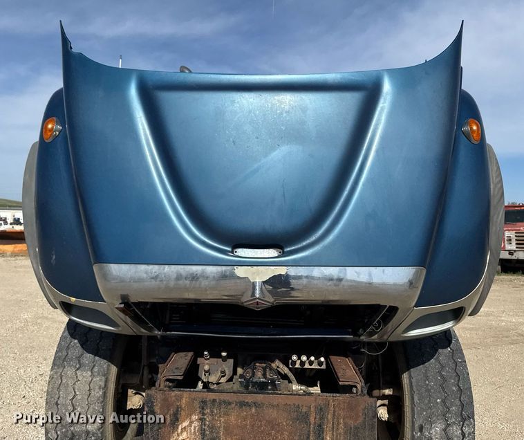 image for item DV2543 2004 International 7600 dump truck