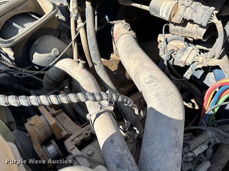 image for item DV2543 2004 International 7600 dump truck