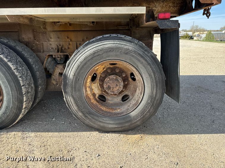 image for item DV2543 2004 International 7600 dump truck