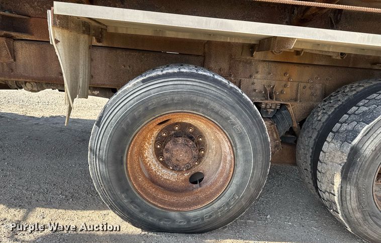 image for item DV2543 2004 International 7600 dump truck