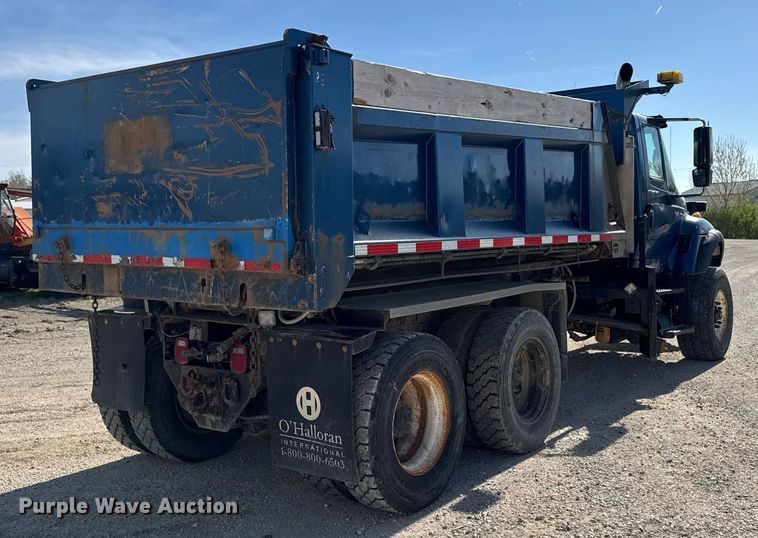 image for item DV2544 2004 International 7600 dump truck