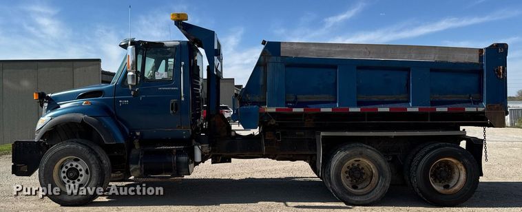 image for item DV2544 2004 International 7600 dump truck