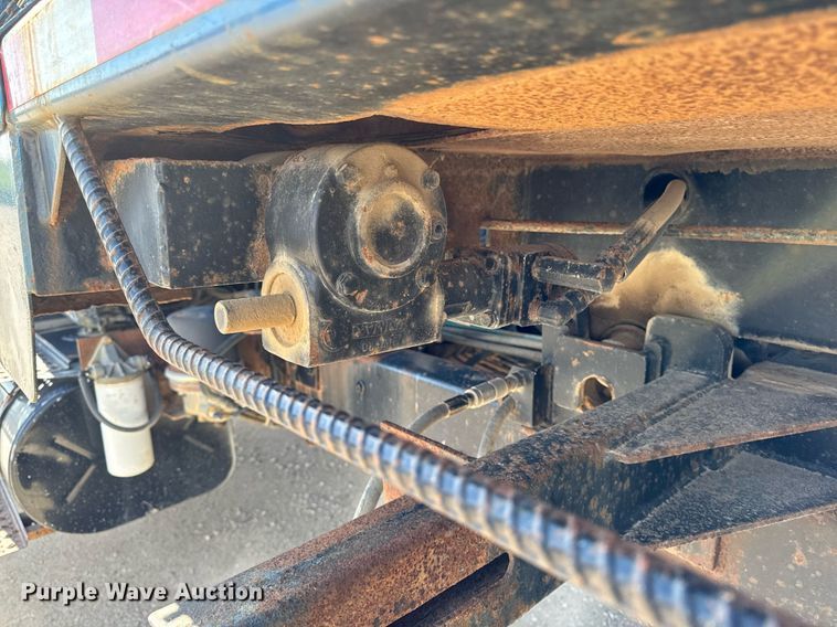 image for item DV2544 2004 International 7600 dump truck