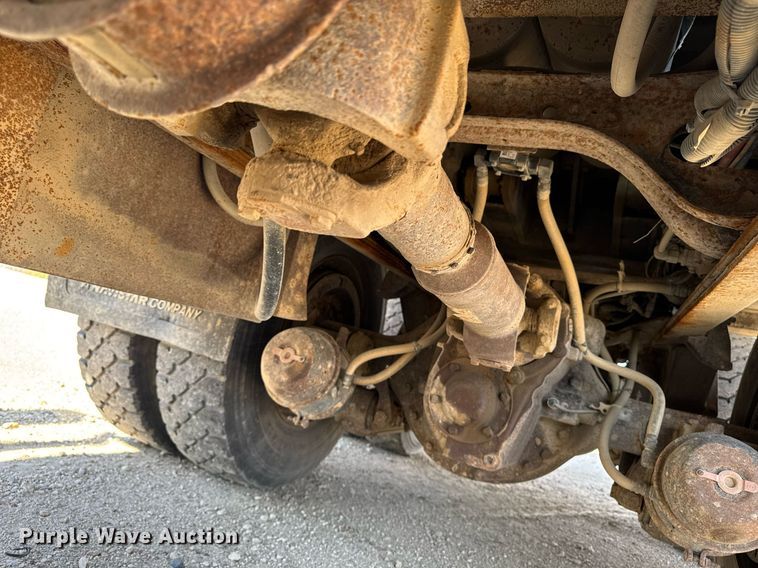 image for item DV2544 2004 International 7600 dump truck