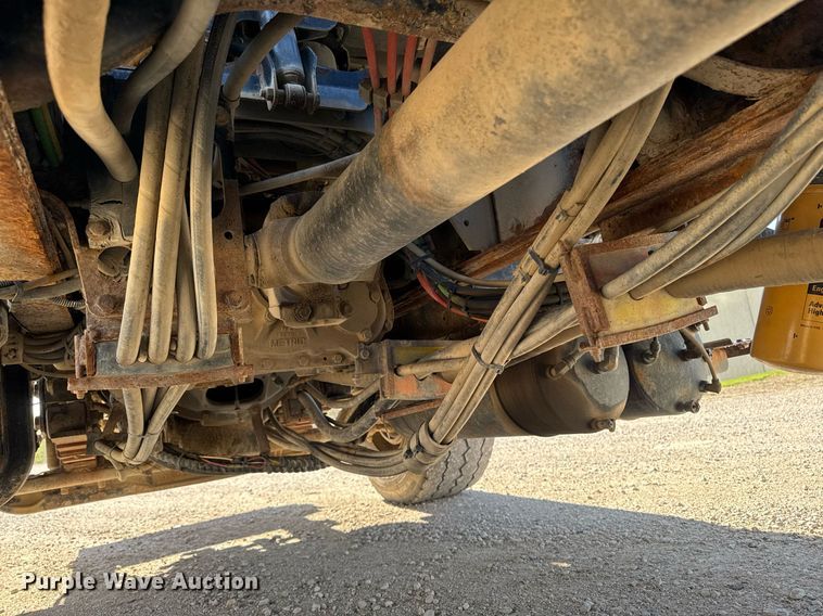 image for item DV2544 2004 International 7600 dump truck