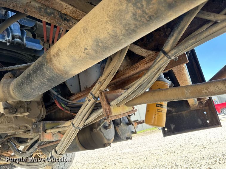 image for item DV2544 2004 International 7600 dump truck