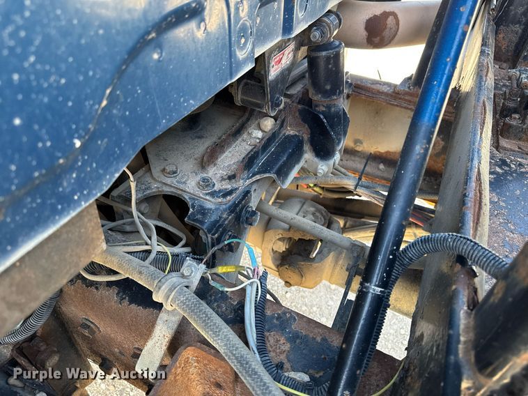 image for item DV2544 2004 International 7600 dump truck