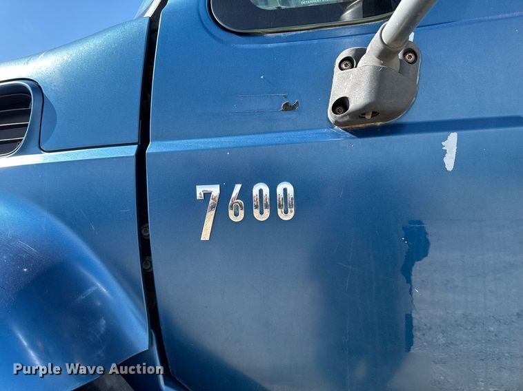 image for item DV2544 2004 International 7600 dump truck