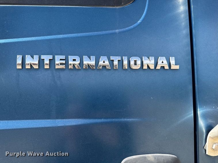 image for item DV2544 2004 International 7600 dump truck