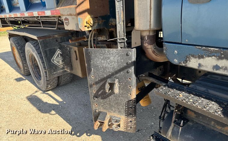 image for item DV2544 2004 International 7600 dump truck