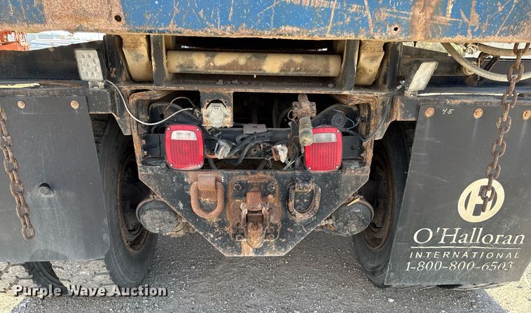 image for item DV2544 2004 International 7600 dump truck