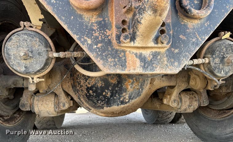 image for item DV2544 2004 International 7600 dump truck