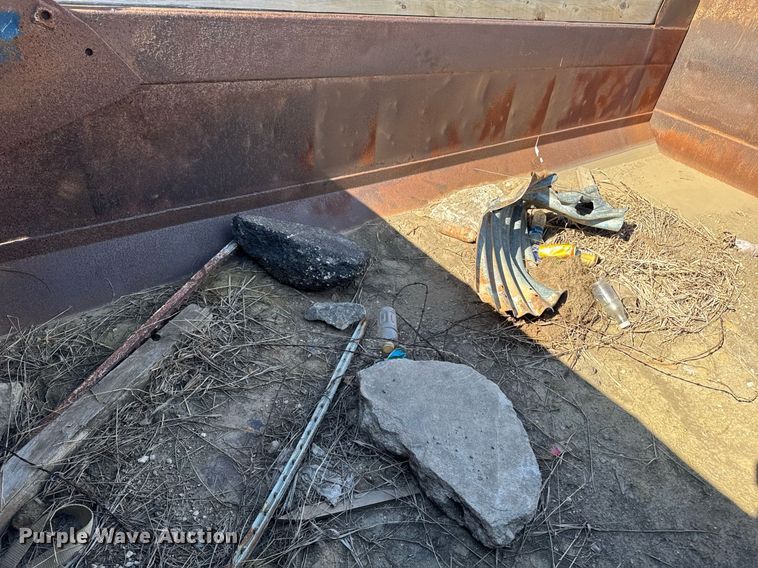 image for item DV2544 2004 International 7600 dump truck