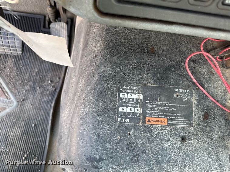 image for item DV2544 2004 International 7600 dump truck