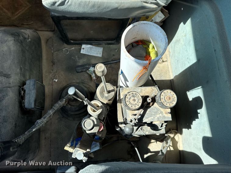 image for item DV2544 2004 International 7600 dump truck