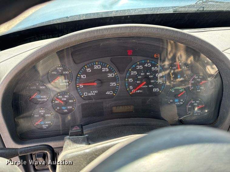 image for item DV2544 2004 International 7600 dump truck