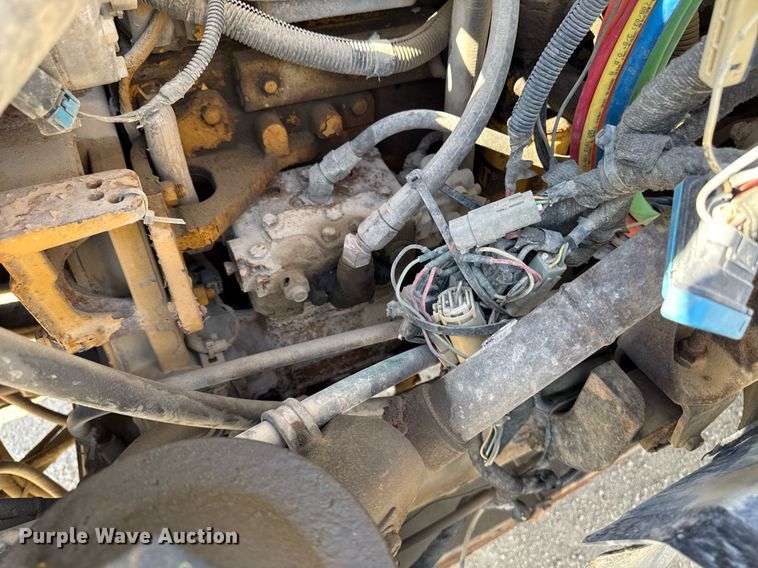 image for item DV2544 2004 International 7600 dump truck